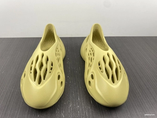 RNNR Adidas Yeezy Foam GV6775 Sulfur 0906